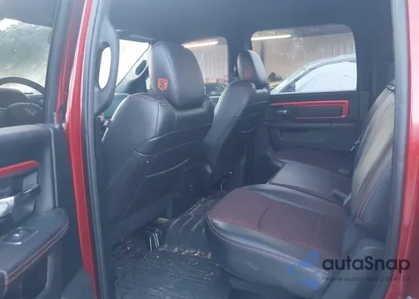 2017 Ram 1500 Sport 4X4 5'7 Box z USA, uszkodzony, nr VIN 1C6RR7MT7HS681405